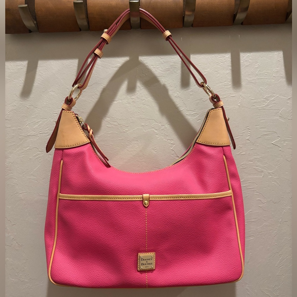 EUC Dooney and Bourke Pink Hobo style bag with Blond Leather